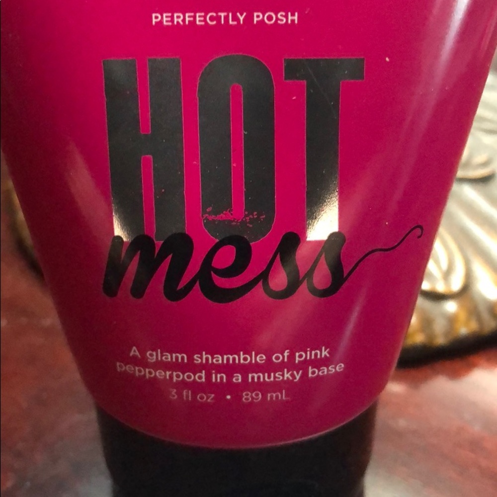 Perfectly Posh Hot Mess Big Fat Yummy Hand Creme! - Picture 2 of 3